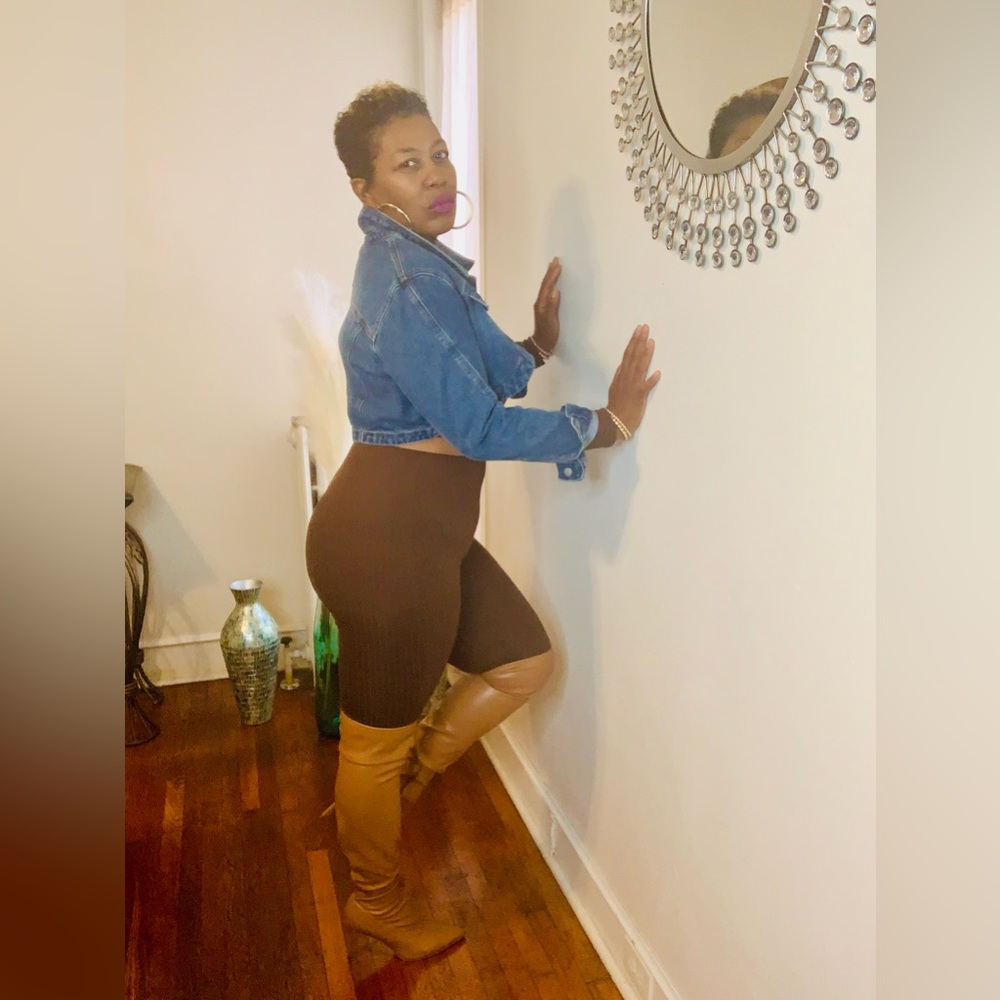 New Chocolate Ribbed Jumpsuit - Picture 2 of 3